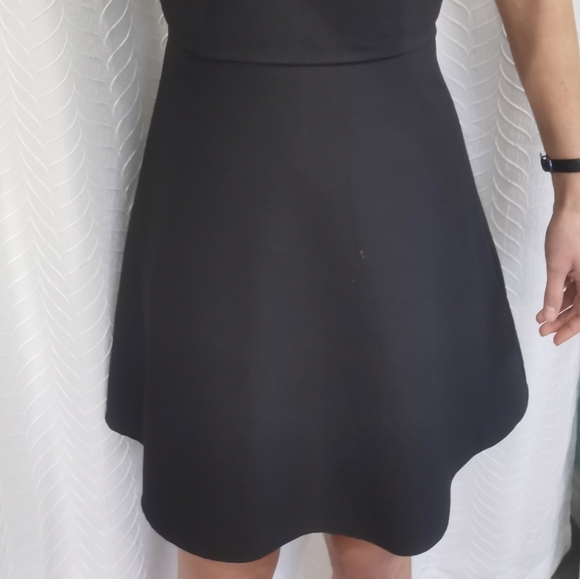 00 / XXS Black Structured Lined Gold Zipper Dress - Picture 3 of 11